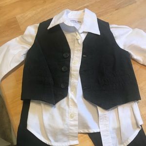 Like new 3 piece little boys dress set